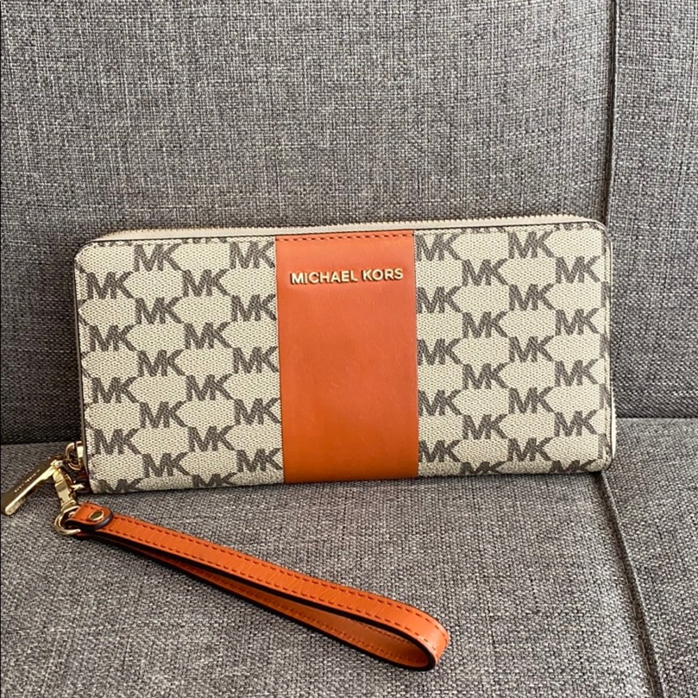 Michael Kors Wallet-wristlet
